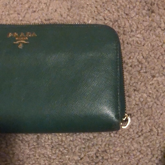 Prada Green Saffiano Leather Zip Around Wallet - Picture 4 of 5